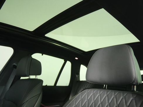 Used 2026 BMW X5 M60i image 13