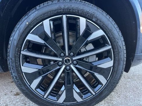 New 2026 Volvo XC90 B6 Ultra w/ Protection Package AWD/4WD image 9