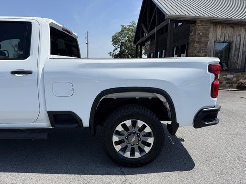 Used 2023 Chevrolet Silverado 2500 Custom AWD/4WD image 34