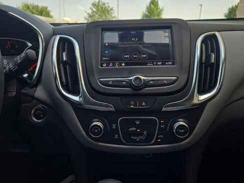 Used 2024 Chevrolet Equinox LS w/ LS Convenience Package FWD image 14
