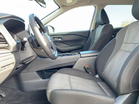 Used 2025 Nissan Rogue SV image 29