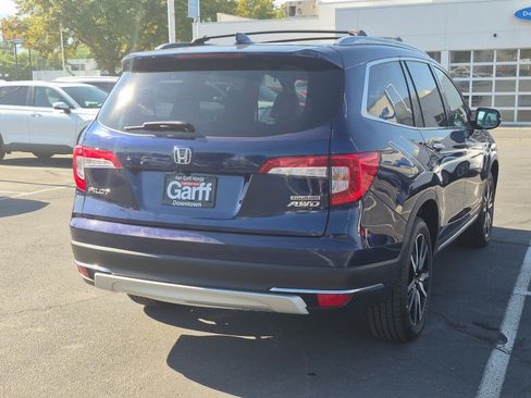 Used 2019 Honda Pilot Touring image 3