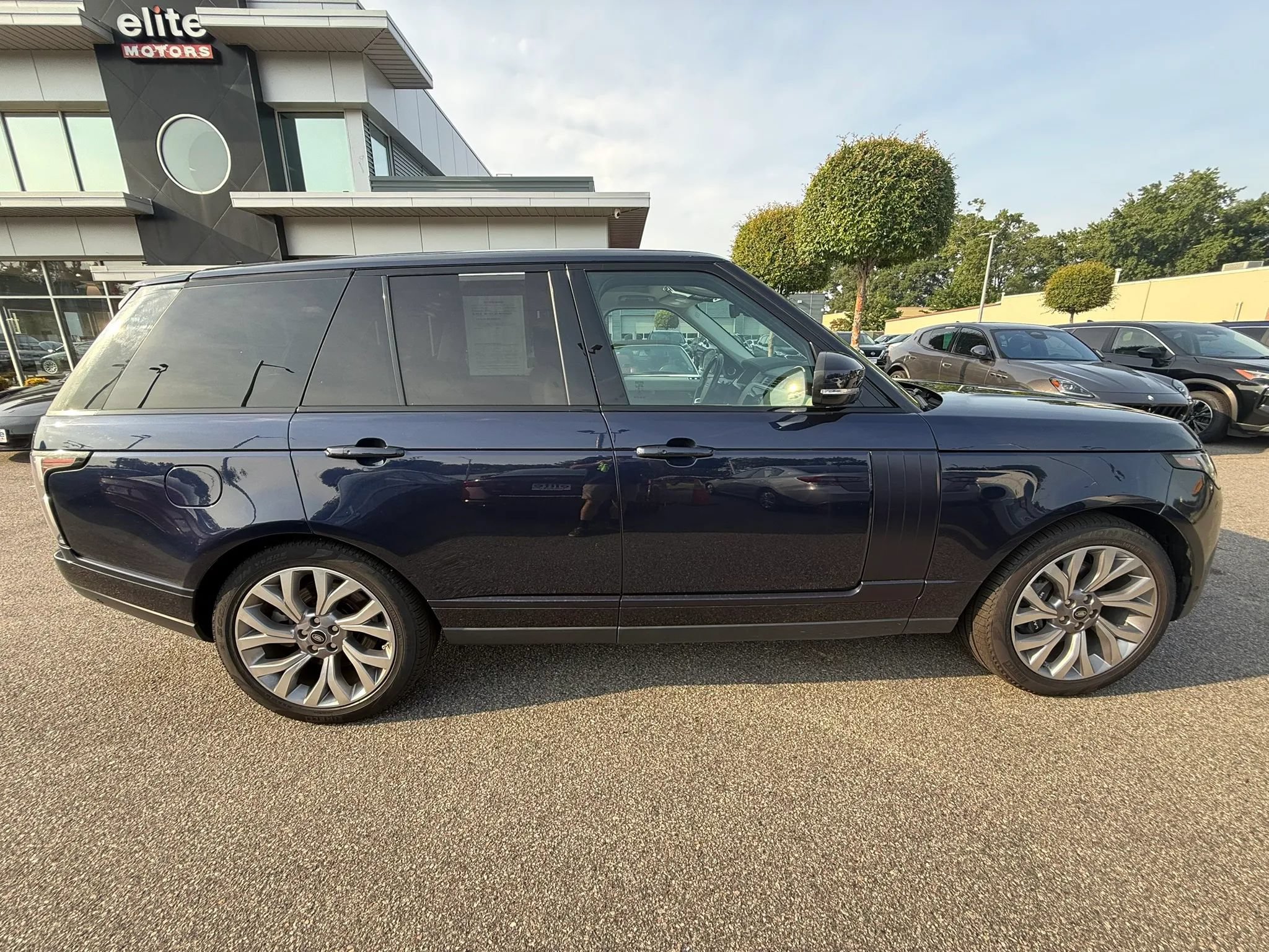 Used 2018 Land Rover Range Rover HSE AWD/4WD image 8