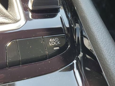 New 2025 Jeep Compass Limited w/ Sun & Sound Group image 34