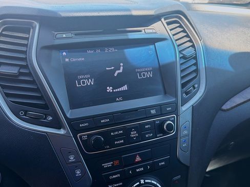 Used 2018 Hyundai Santa Fe Sport image 12