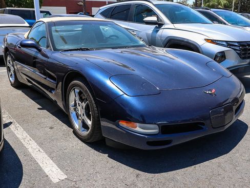 Used 2001 Chevrolet Corvette Convertible w/ Preferred Equipment Group2 RWD image 17