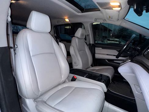 Used 2023 Honda Odyssey EX-L image 18