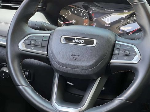 Used 2022 Jeep Compass Limited AWD/4WD image 17