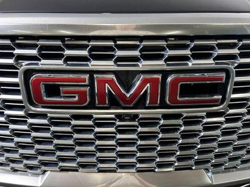 Used 2023 GMC Yukon Denali w/ Denali Reserve Package AWD/4WD image 10
