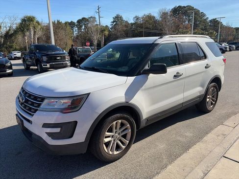 Used 2016 Ford Explorer 4WD image 1