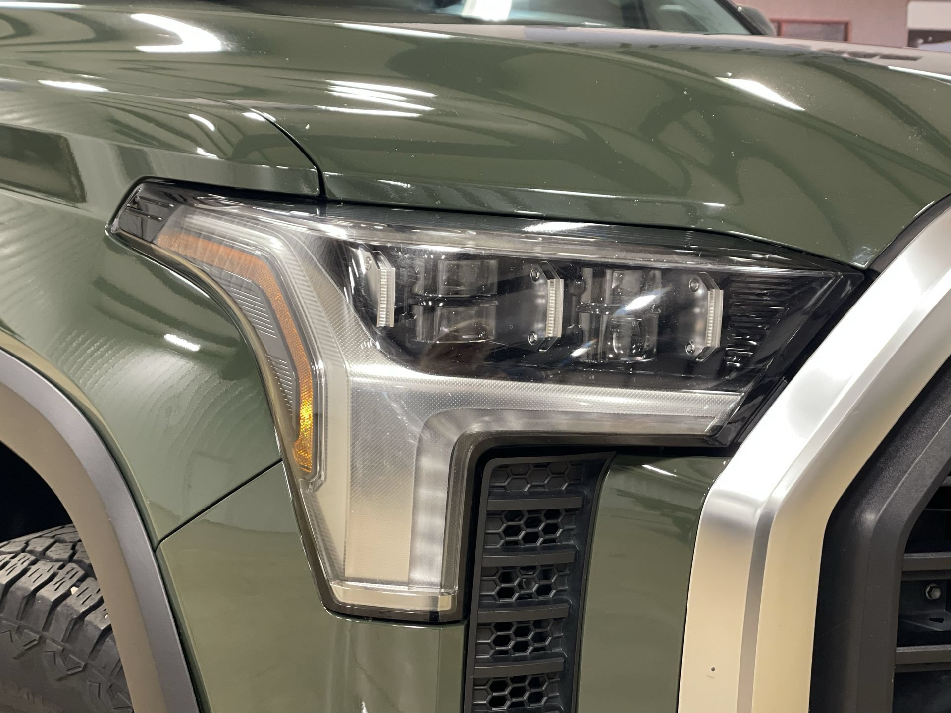 Used 2022 Toyota Tundra Limited w/ TRD Off-Road Package AWD/4WD image 10