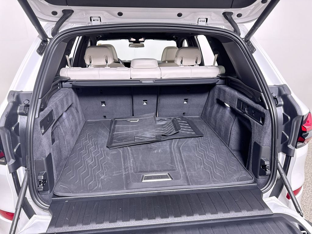 Used 2025 BMW X5 M60i AWD/4WD image 24