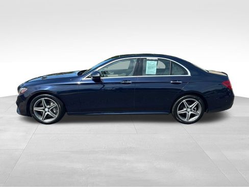 Used 2017 Mercedes-Benz E 300 4MATIC image 5