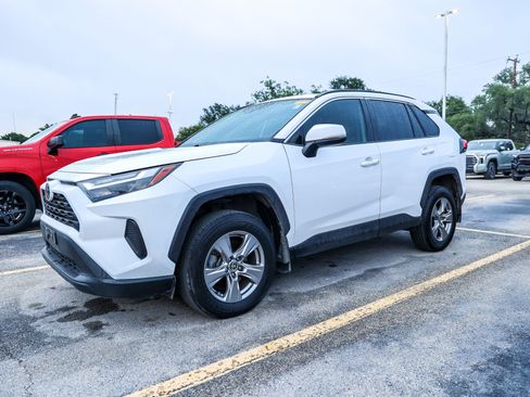 Certified 2023 Toyota RAV4 XLE w/ Convenience Package FWD image 3