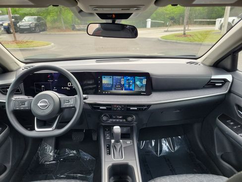New 2026 Nissan Kicks SV FWD image 9