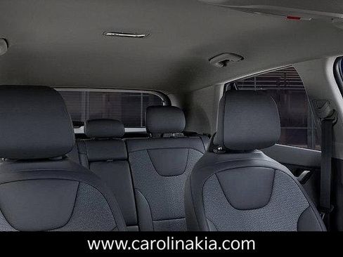 New 2025 Kia Niro EX image 27