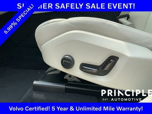 Certified 2023 Volvo XC60 B5 Plus w/ Climate Package AWD/4WD image 32