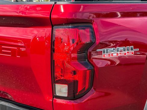 Used 2026 Chevrolet Colorado Trail Boss AWD/4WD image 8