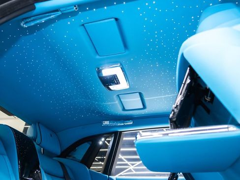 Used 2025 Rolls-Royce Phantom Sedan RWD image 68