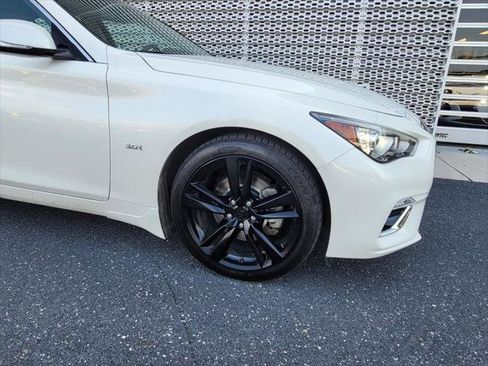 Used 2019 INFINITI Q50 Luxe w/ Essential Package (3.0T Luxe) AWD/4WD image 2