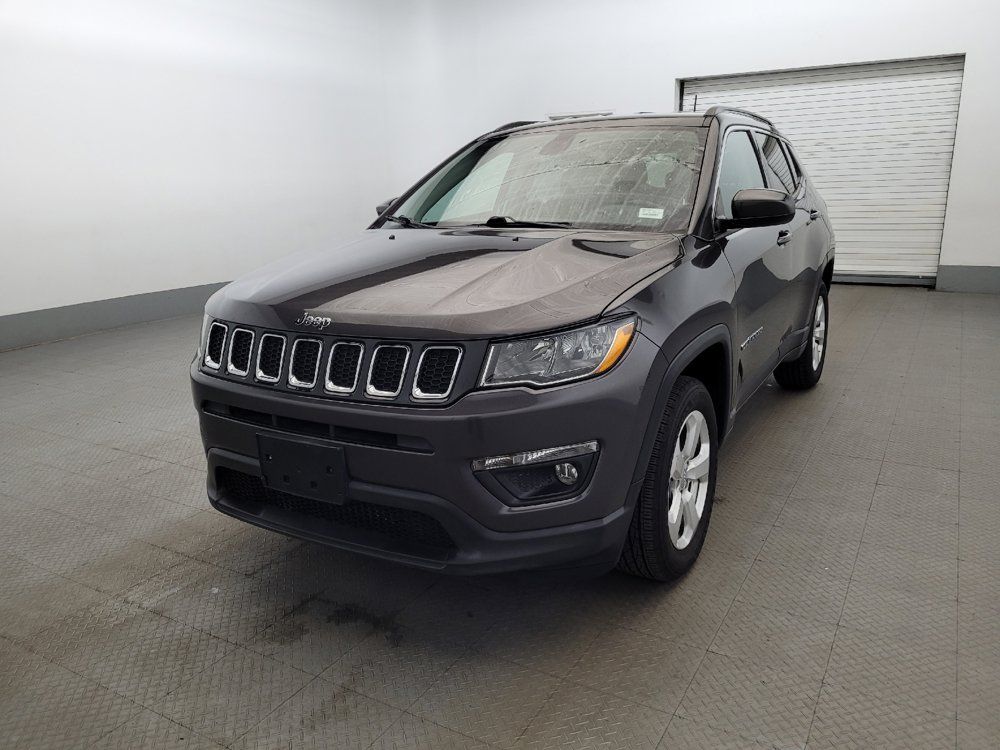 Used 2019 Jeep Compass Latitude w/ Cold Weather Group AWD/4WD image 2