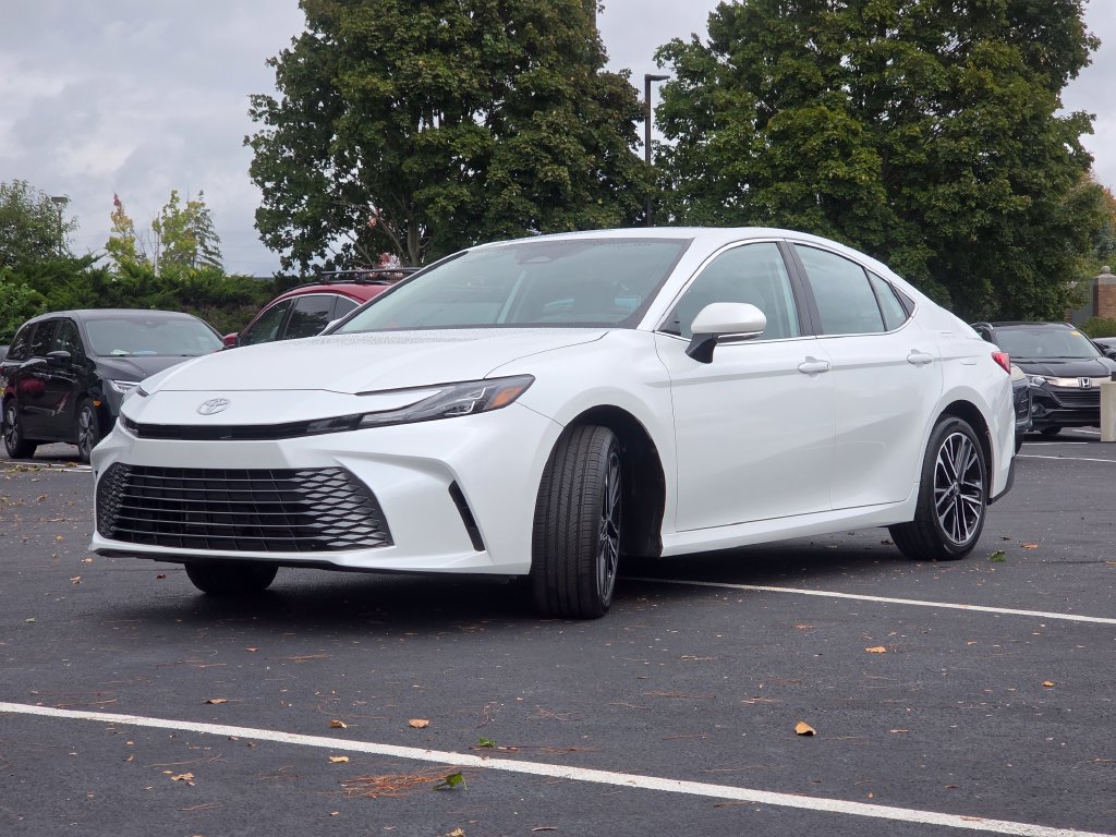 Used 2025 Toyota Camry XLE AWD/4WD image 22