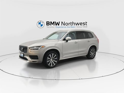 Used 2023 Volvo XC90 B5 Core w/ Protection Package Premier image 9