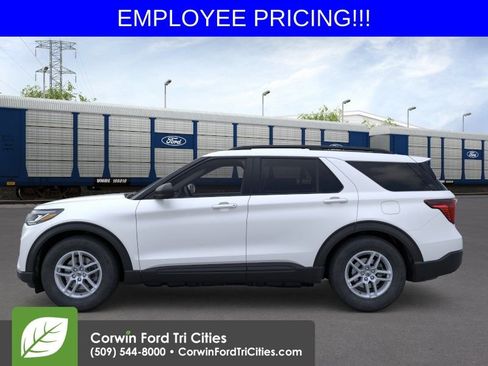 New 2026 Ford Explorer Active AWD/4WD image 4