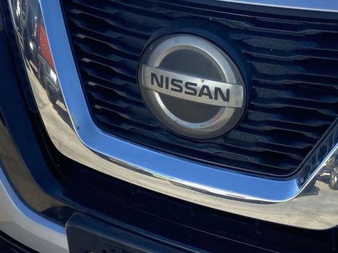 Used 2018 Nissan Rogue SV image 26