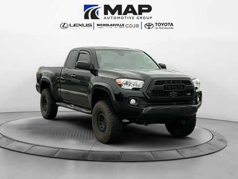 Used 2022 Toyota Tacoma SR5 w/ Black Out Package (TMS) image 7