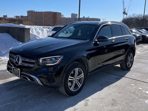 Used 2022 Mercedes-Benz GLC 300 4MATIC image 1