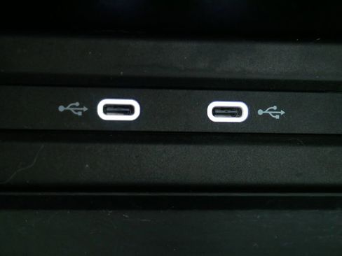 Used 2021 Volkswagen Tiguan SEL Premium R-Line image 32