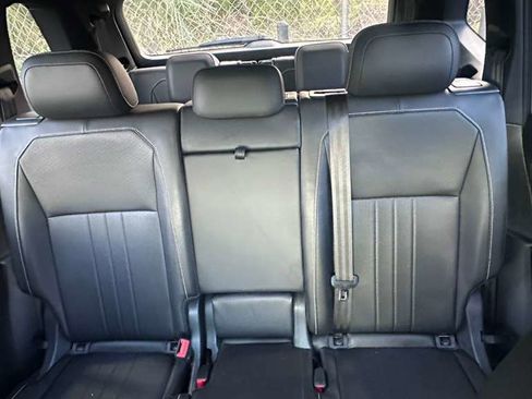 Used 2023 Volkswagen Tiguan SE R-Line FWD image 7