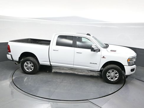 Used 2023 RAM 2500 Laramie AWD/4WD image 36