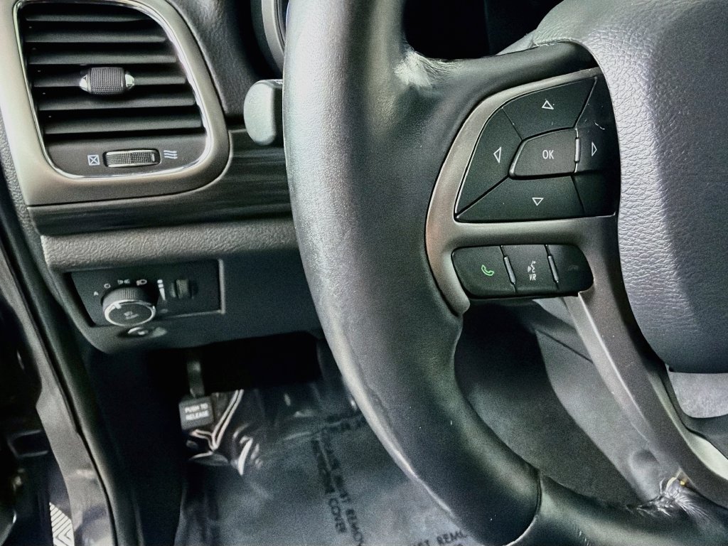 Used 2021 Jeep Grand Cherokee Laredo X AWD/4WD image 10