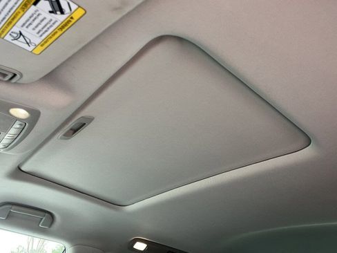 Used 2023 Nissan Armada SL w/ Captain's Chairs Package image 15