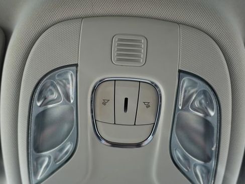 Used 2019 Jeep Compass Limited AWD/4WD image 27
