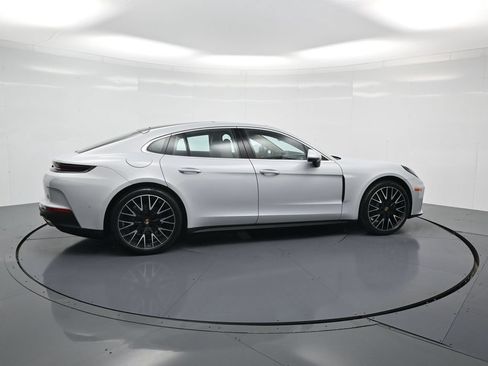 Used 2026 Porsche Panamera image 31