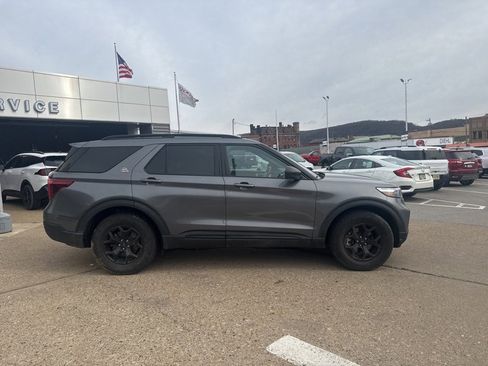 Used 2022 Ford Explorer Timberline image 6