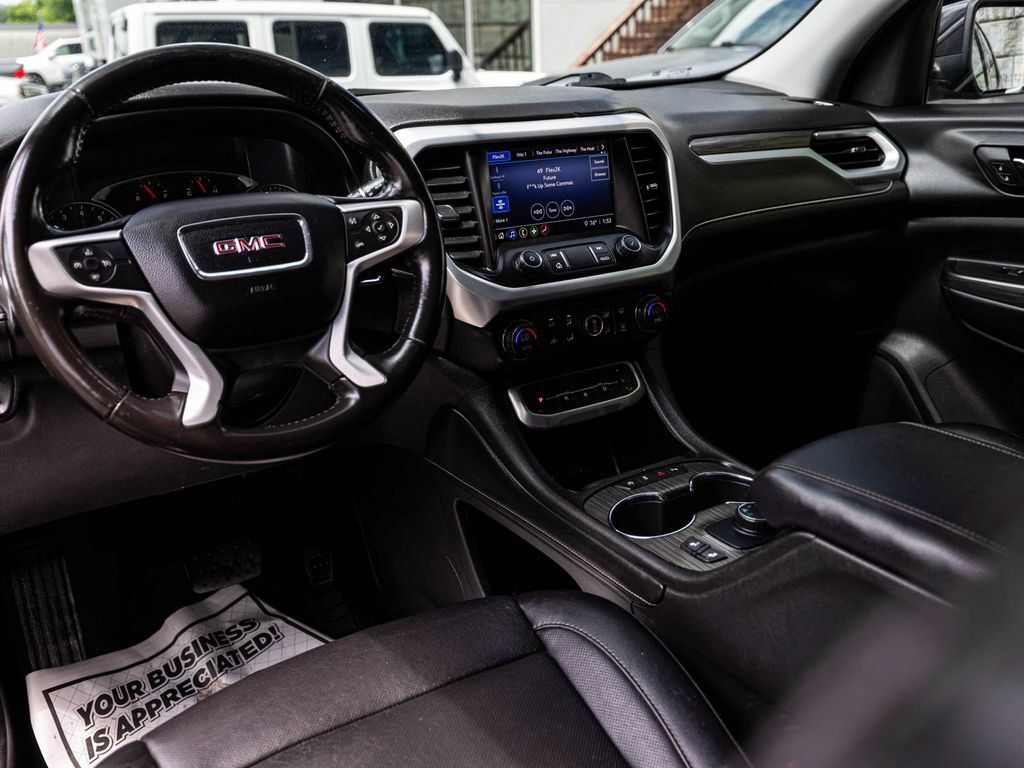Used 2020 GMC Acadia SLT AWD/4WD image 17