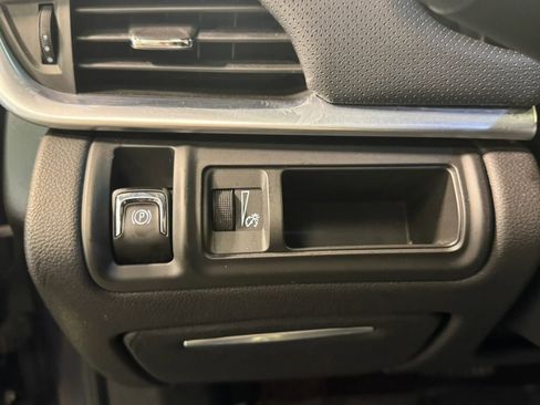 Used 2014 Cadillac XTS image 10