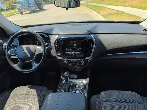 Used 2020 Chevrolet Traverse LT FWD image 12