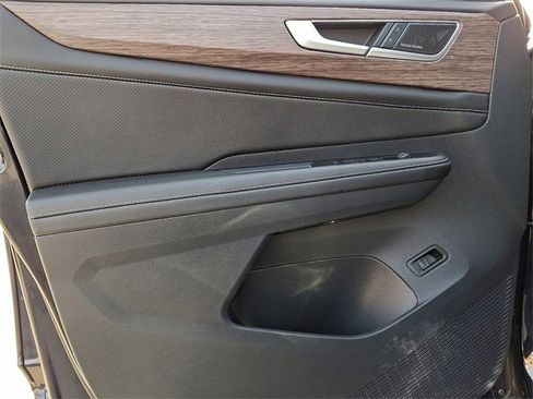 Used 2024 Volkswagen Atlas SEL Premium R-Line image 12