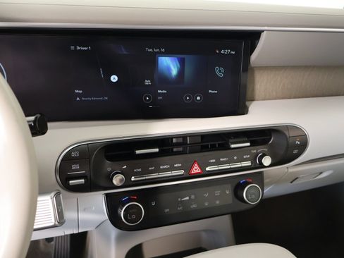 Used 2026 Hyundai Palisade SEL FWD image 5