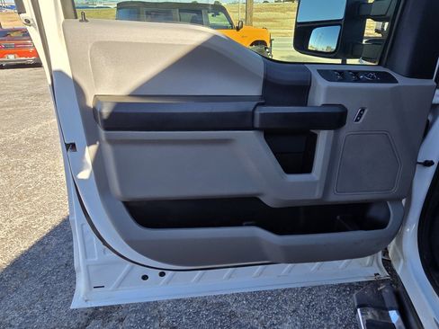 Used 2022 Ford F250 XL w/ STX Appearance Package image 10