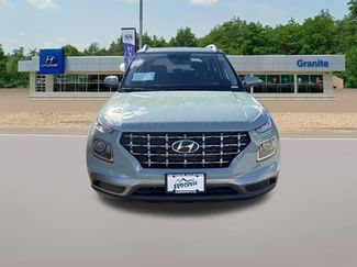 New 2026 Hyundai Venue SEL video 3