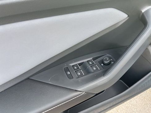 New 2026 Volkswagen Jetta SE FWD image 7