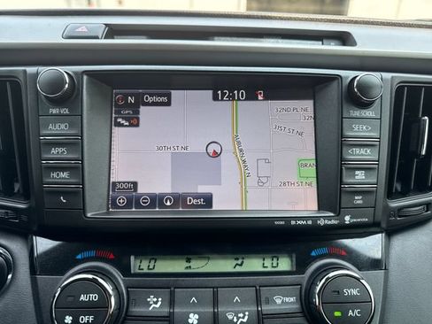 Used 2016 Toyota RAV4 XLE w/ Convenience Package FWD image 12