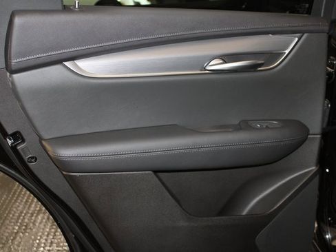 New 2025 Cadillac XT5 Luxury image 13