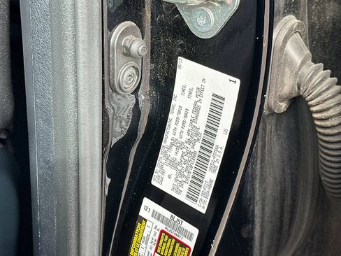 Used 2015 Toyota Tundra SR5 w/ SR5 Upgrade Package image 34